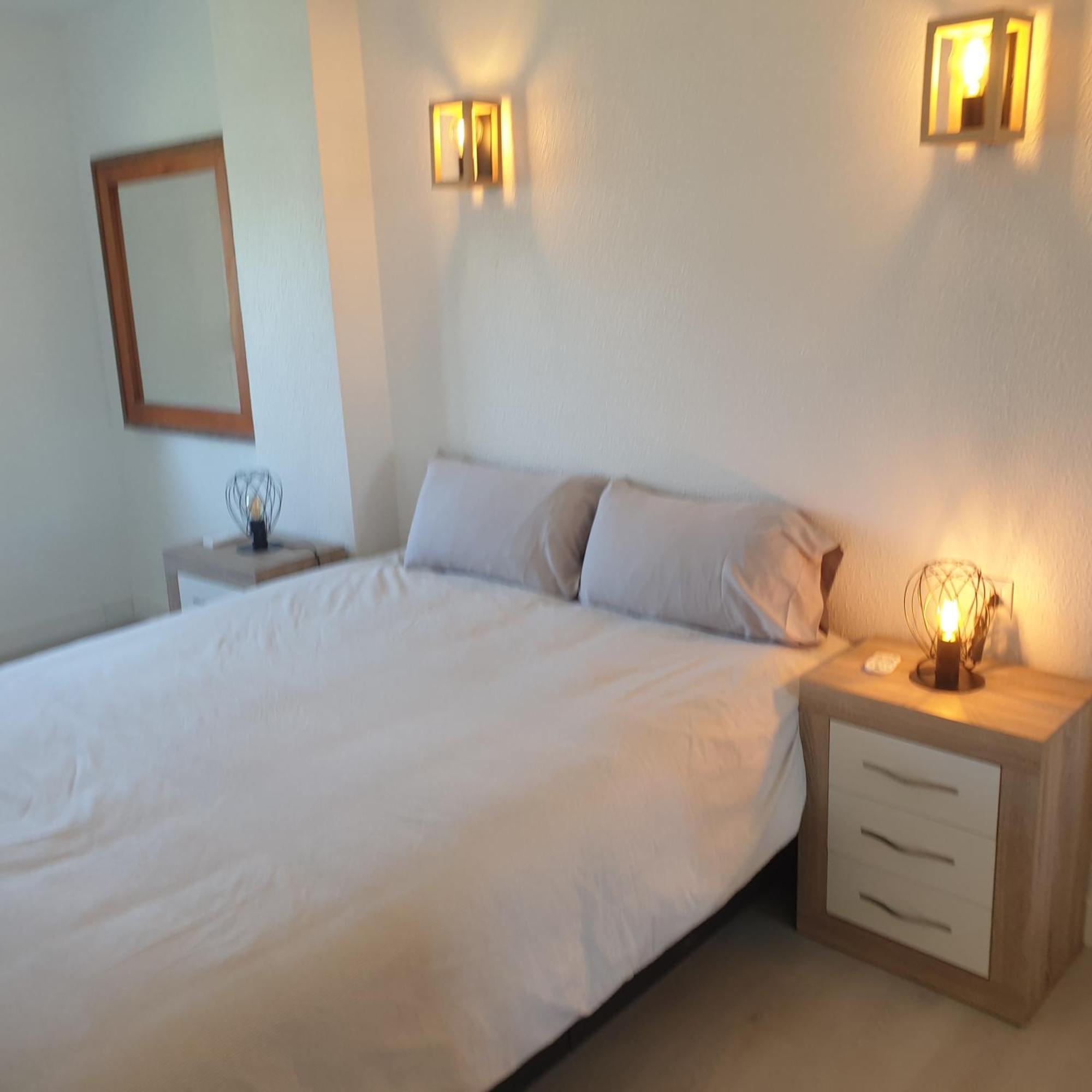 Sea View Apartment Beach Front Punta Prima トレビエハ エクステリア 写真
