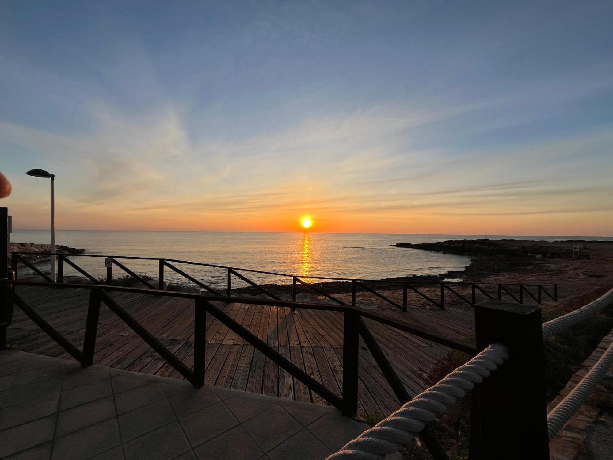 Sea View Apartment Beach Front Punta Prima トレビエハ エクステリア 写真